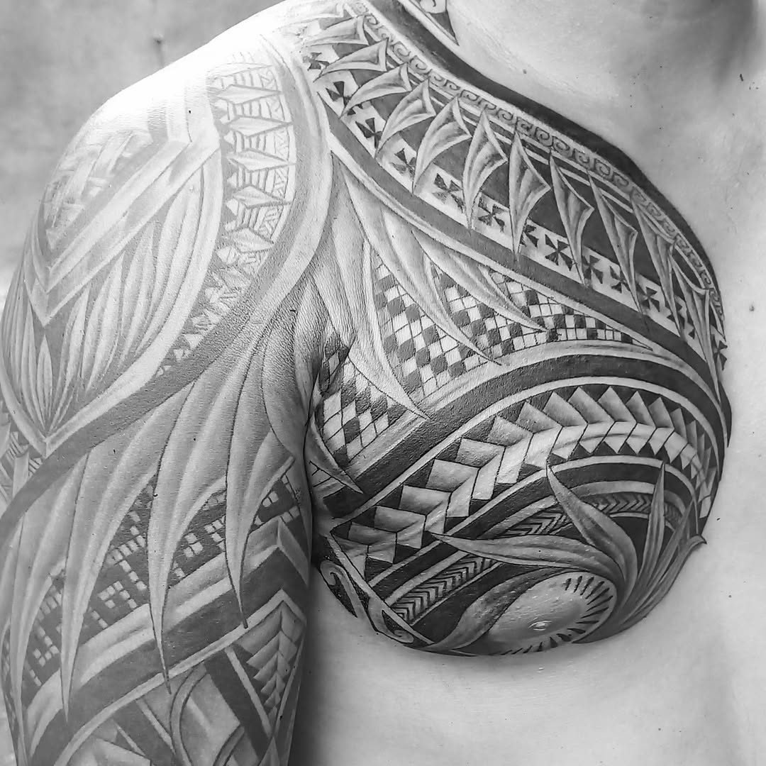 Épaule et pectoral en polynésien moderne